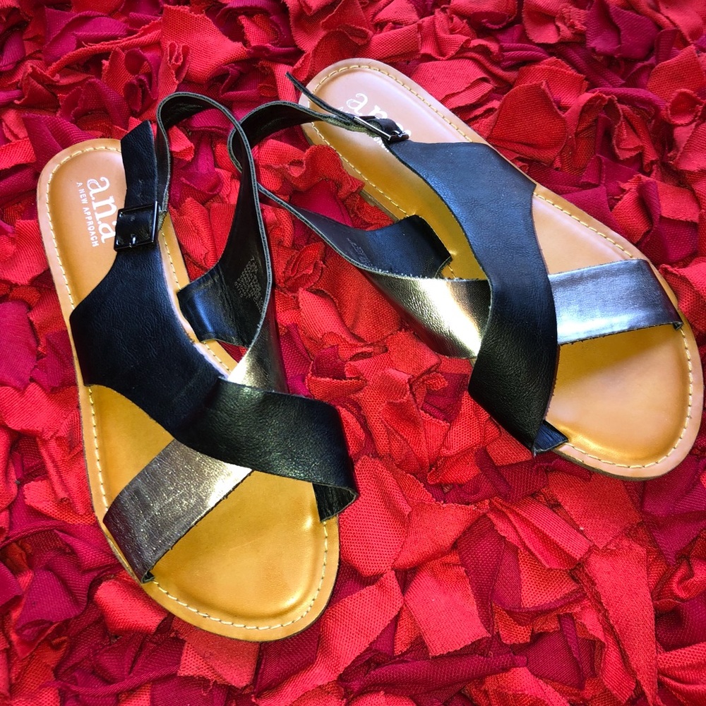 Sandals - Picture 2 of 5